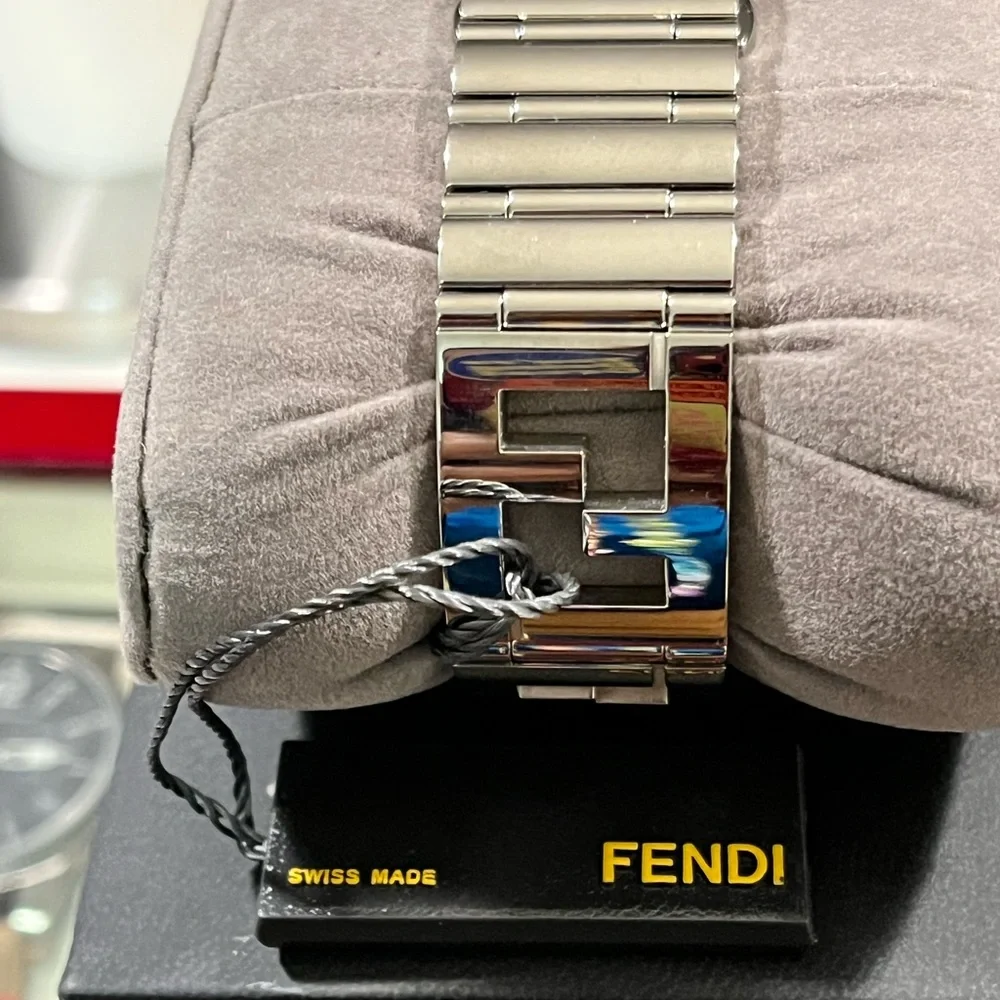 FENDI QUADRO WOMEN NIB AUTHENTIC LOGO SQUARE M.O.P. BLK STAINLESS STEEL WATCH